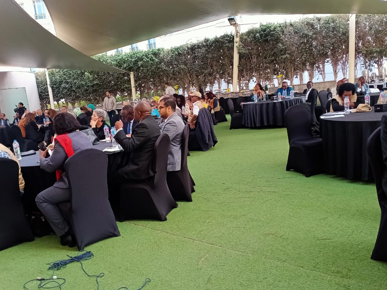 1000146738