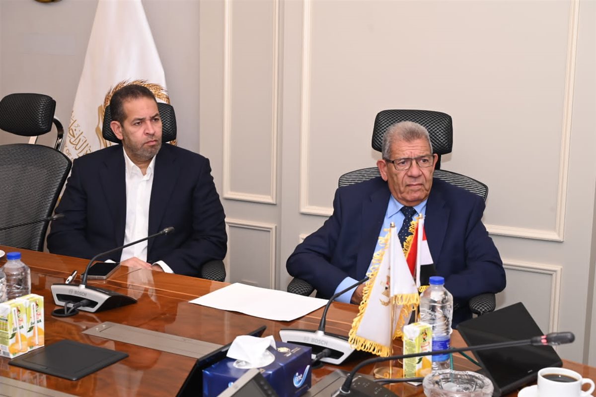 جانب من اجتماع وزارة التموين والتجارة الداخلية مع شركة علام جروب