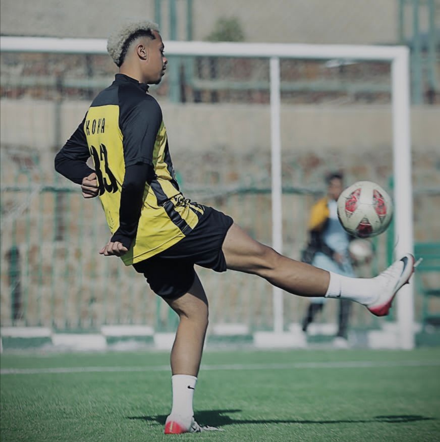 اللاعب مصطفى كوكا أثناء التدريب