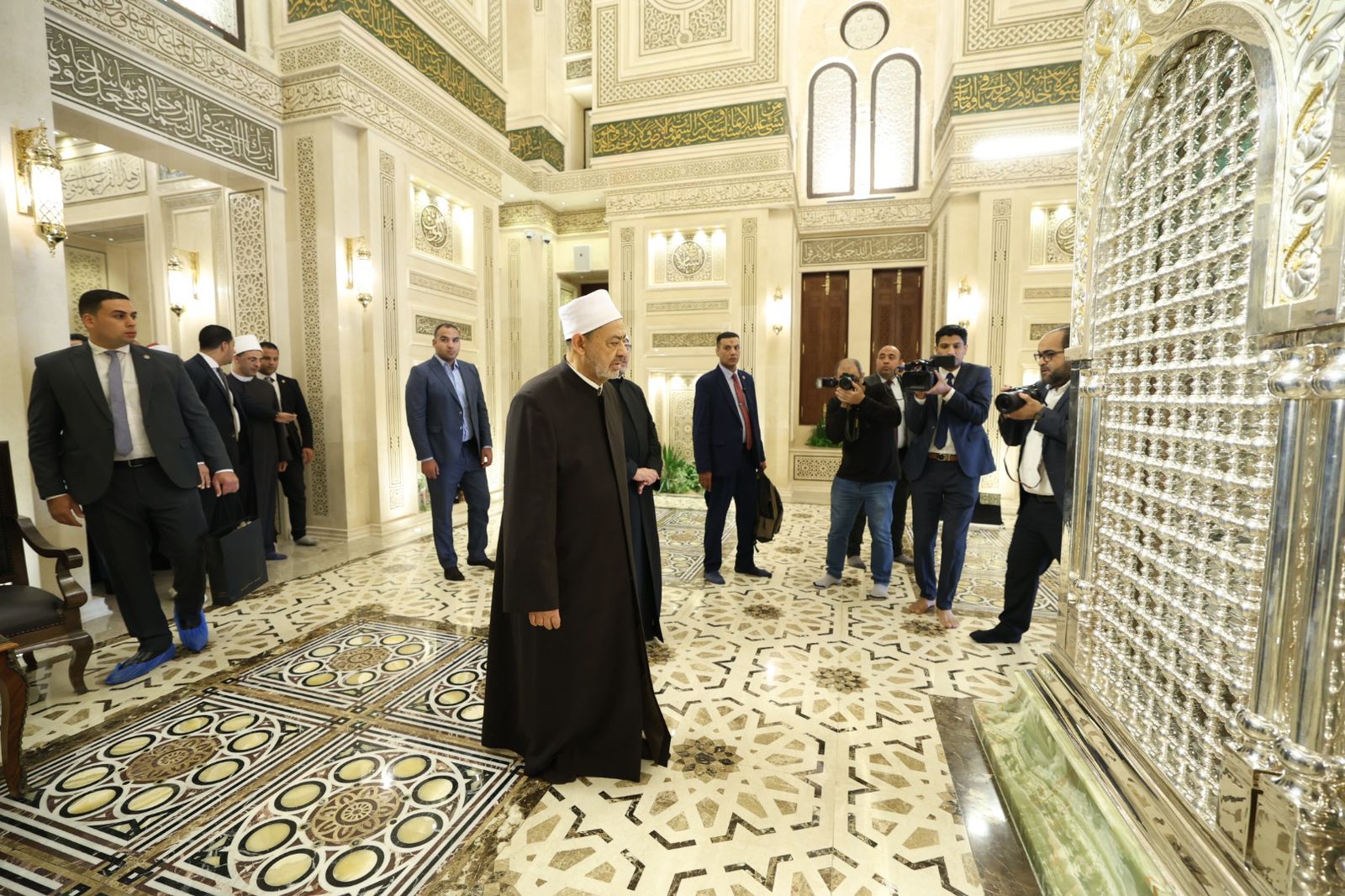 جانب من الزيارة 