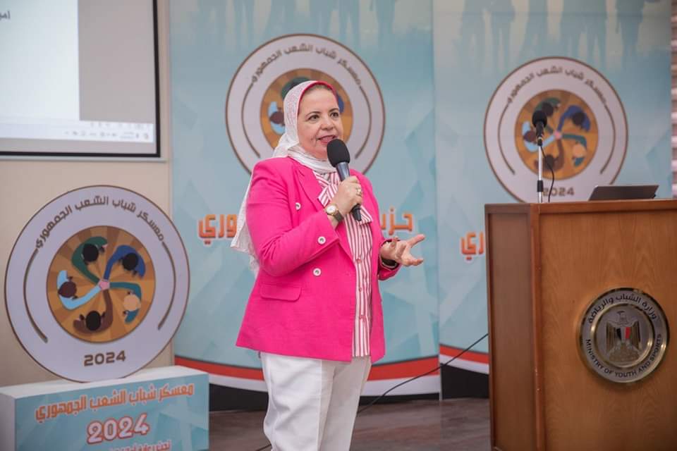 المحاضرة النائبة أمل عصفور 