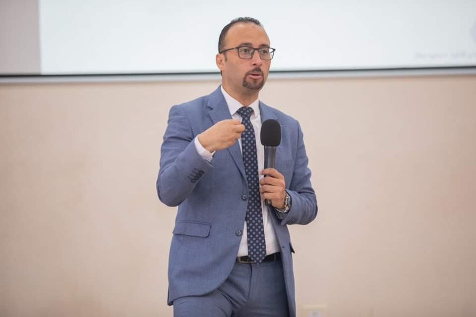 المحاضر محمود ممتاز