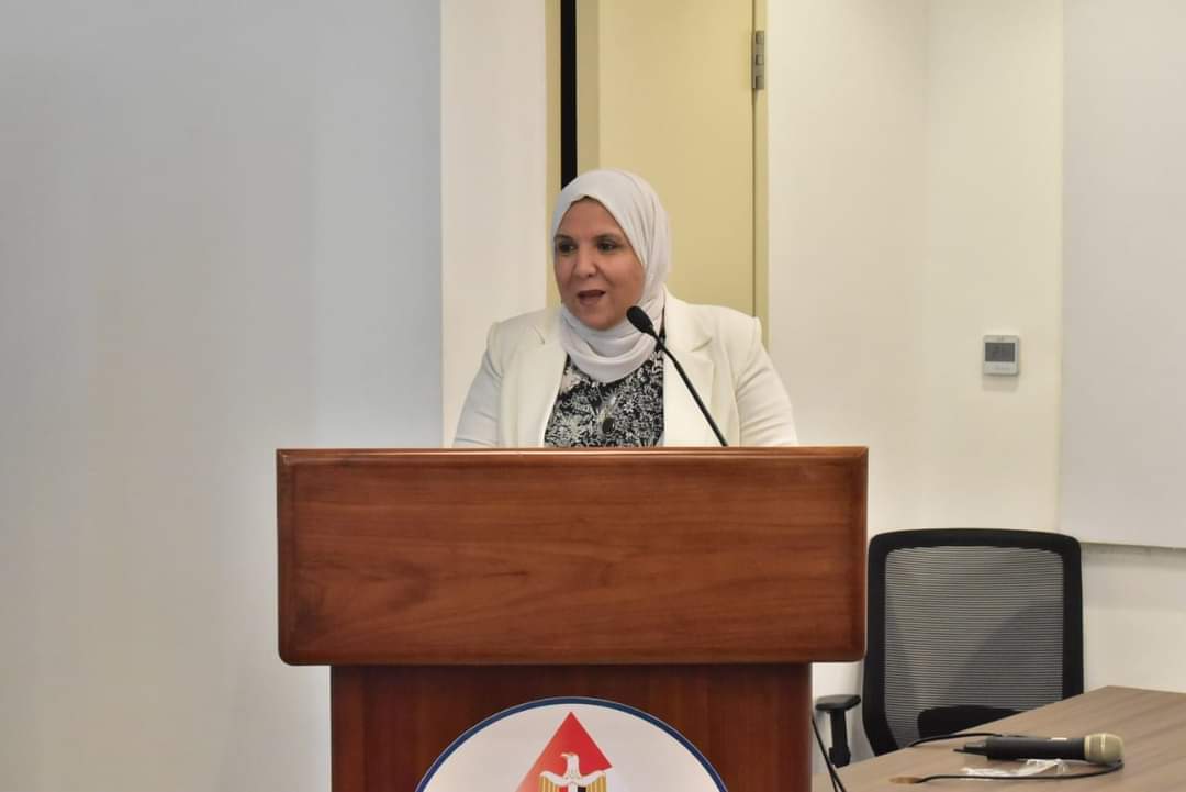 السيدة إيمان عبد الجابر وكيل وزارة الشباب والرياضة 