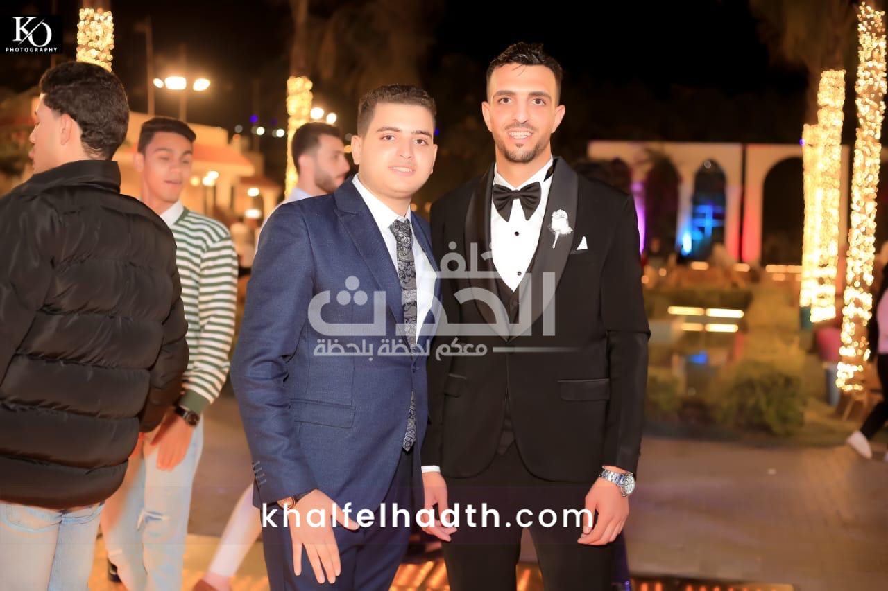 العريس كريم منصور برفقة الصحفي عاطف منصور 