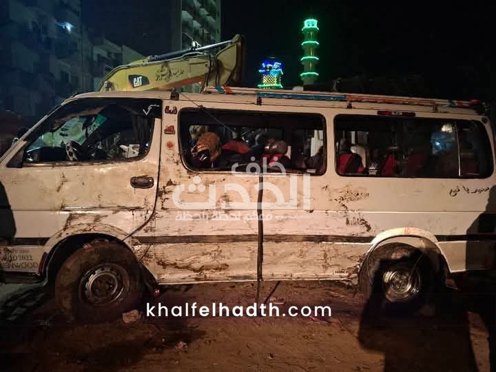 حادثة انقلاب ميكروباص بمحافظة أسيوط 