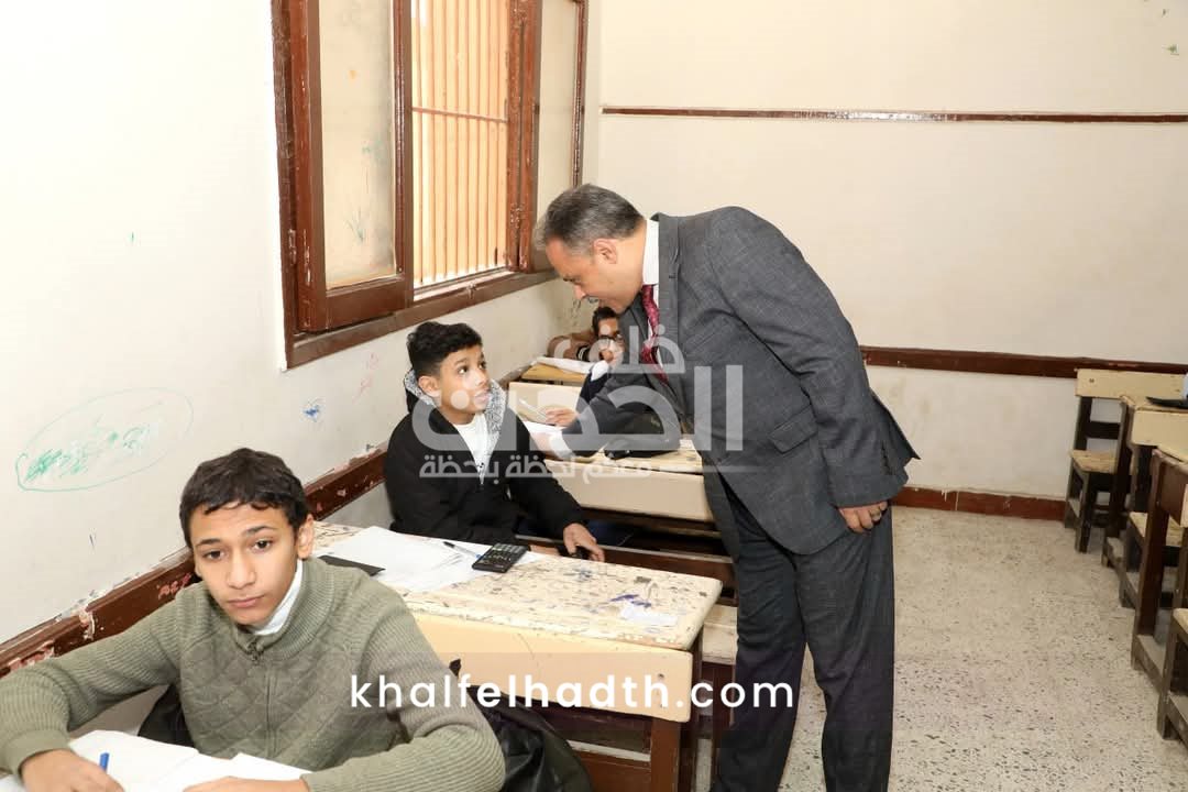 لجان امتحانات الشهادة الإعدادية بمدرستي الناصرية والزقازيق الإعدادية بنات
