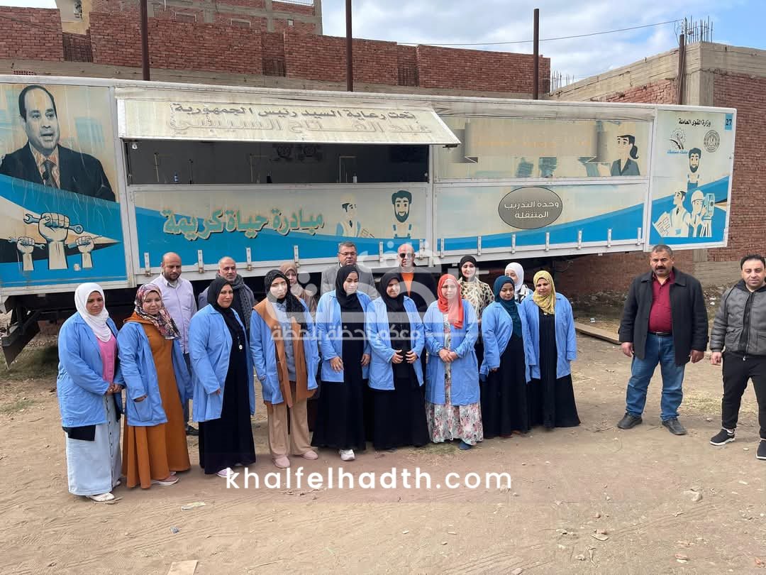 وفد من وزارة العمل يتابع مبادرة 