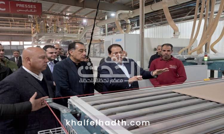 رئيس الوزراء يفتتح المرحلة الثانية من مصنع سيراميكا كليوباترا بالسخنة