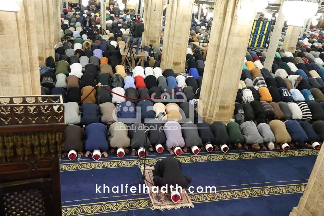 صلاة التراويح والعشاء بالجامع الأزهر 