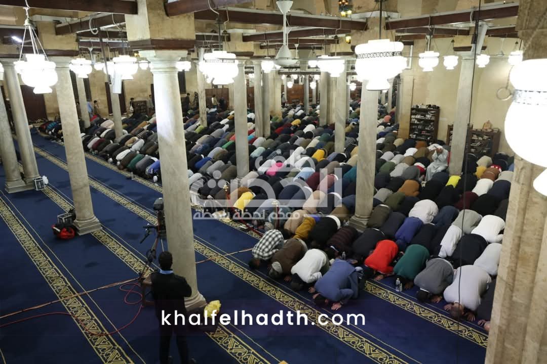 صلاة التراويح والعشاء بالجامع الأزهر 