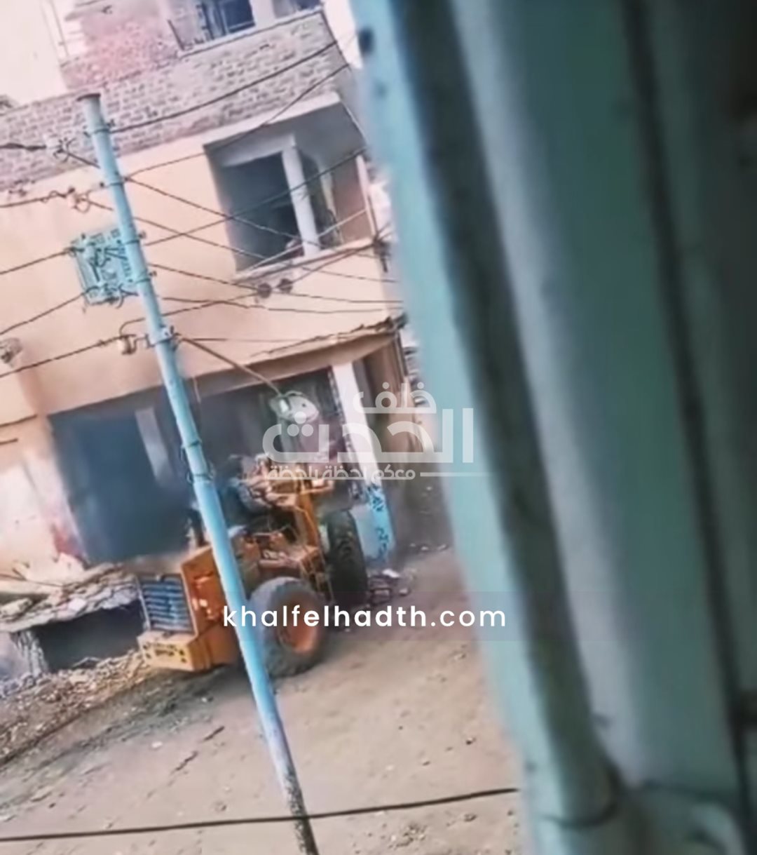 شخص يهدم منزل شقيقه بلودر أثناء الإفطار في الدقهلية