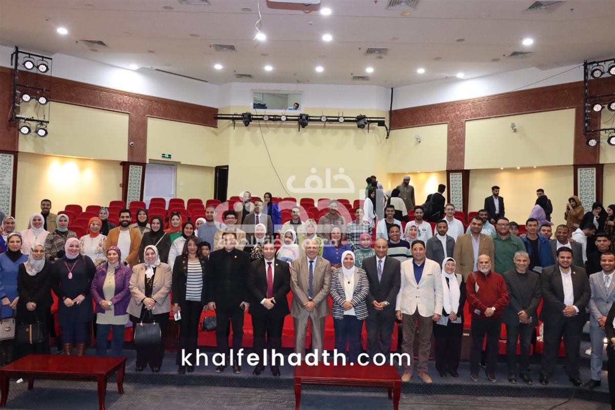 أول أيام خيمة القيادات الشبابية
