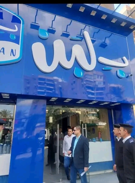 غلق وتشميع محل حلويات بـ لبن بأرض الجولف لمخالفته التراخيص
