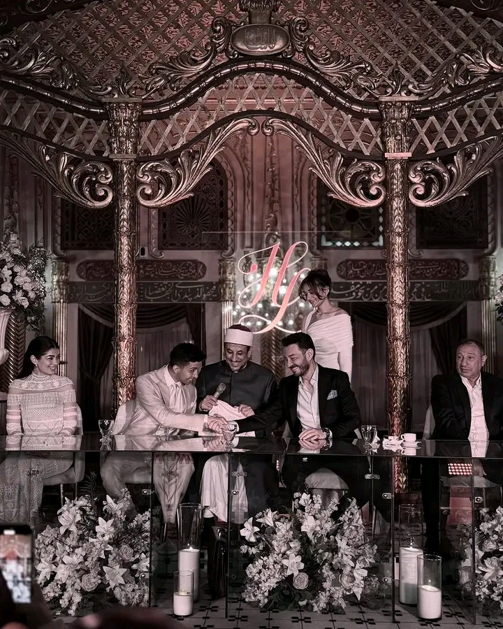 ليلى أحمد زاهر تثير الجدل برسالة غامضة بعد عقد قرانها على هشام جمال