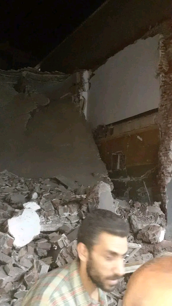 انهيار عقار قديم بشارع الجلاء في الزقازيق دون إصابات