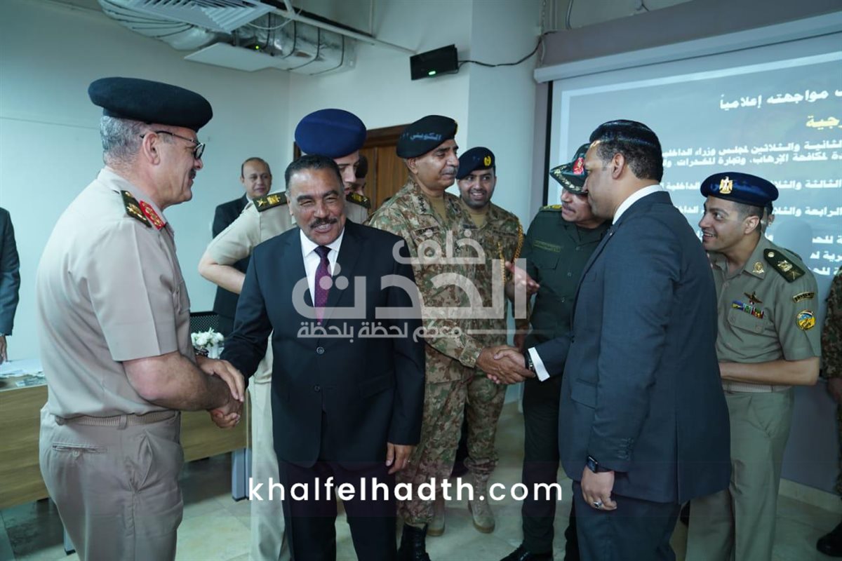  محمد كمال يحصل على زمالة الدفاع الوطني بحضور بارز