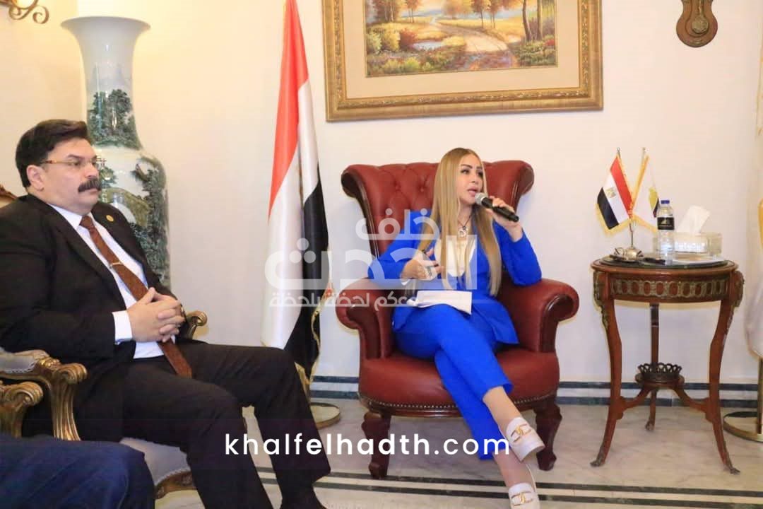 زيارة بشبابها إلي حزب مصر أكتوبر 