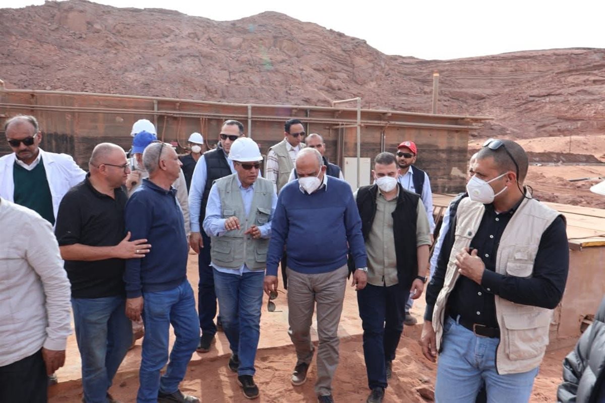وزير الكهرباء يتفقد المركز الحقلي لهيئة المواد النووية بأبو زنيمة