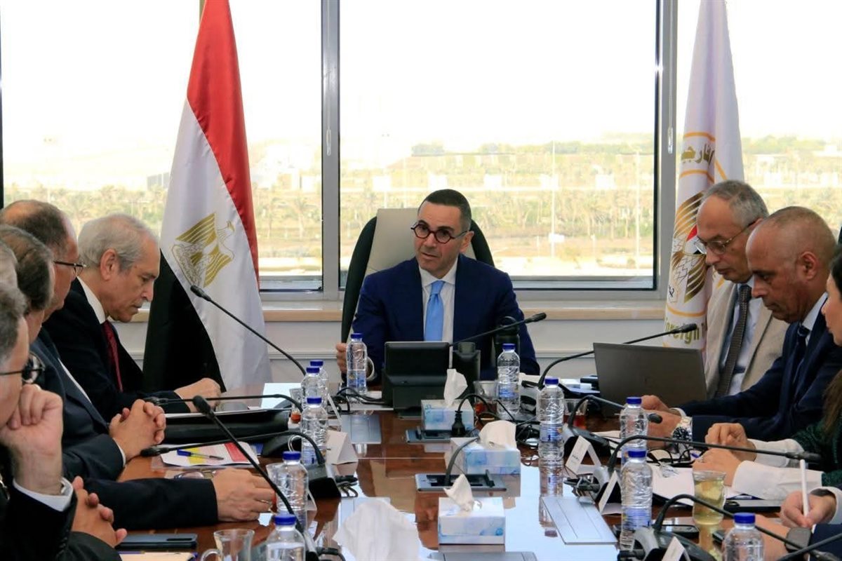 المهندس حسن الخطيب -خلف الحدث&nbsp;