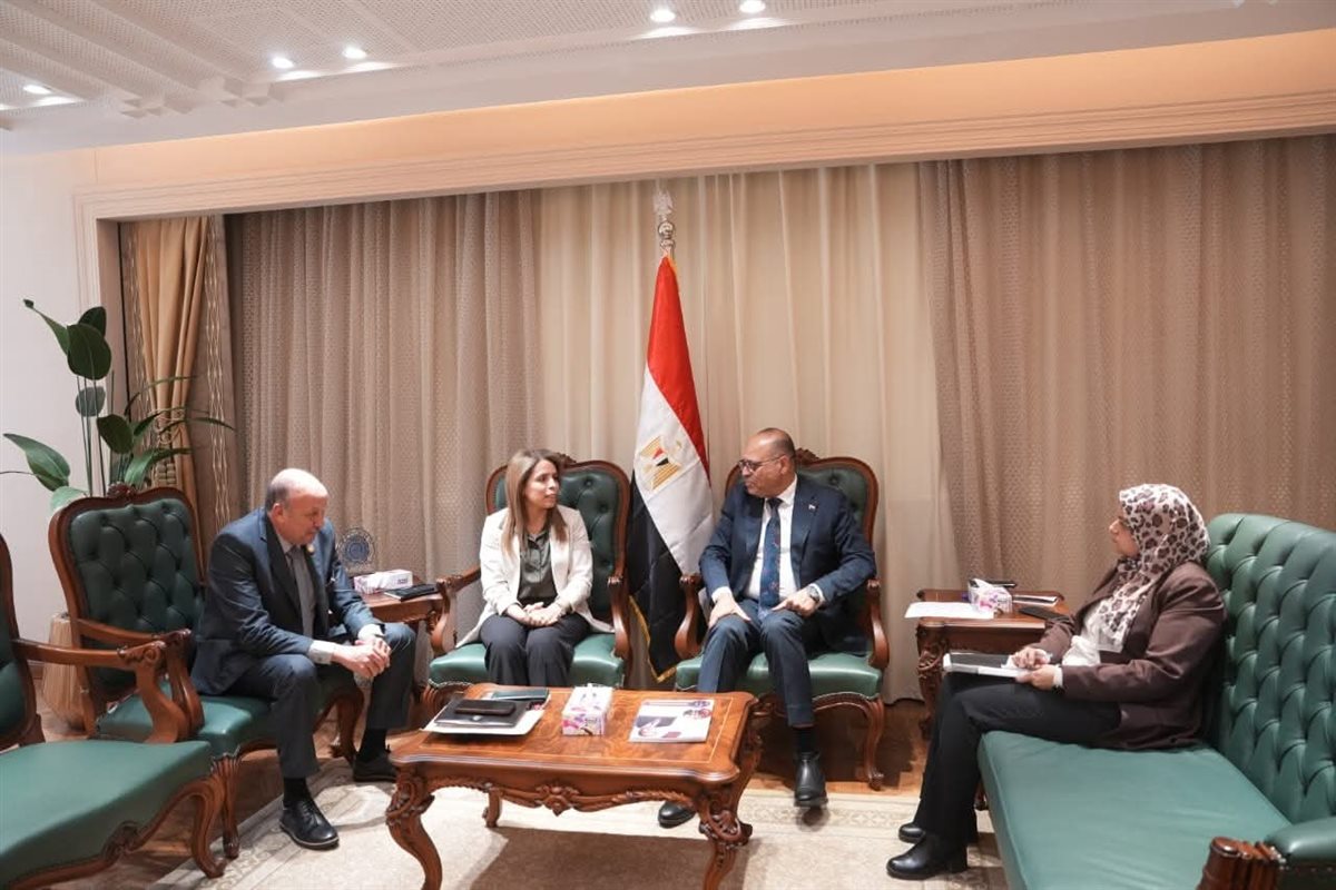 اجتماع وزير العمل محمد جبران اليوم بمقر الوزارة بالعاصمة الإدارية الجديدة عايدة لملوم خبيرة السلامة والصحة المهنية بمنظمة العمل الدولية