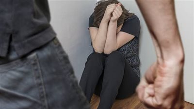 استدرج زوجته من سوهاج.. وخلص عليها في الصف.. لشكه في سلوكها