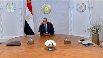الرئيس السيسي يعقد اجتماعا مع وزير العدل 