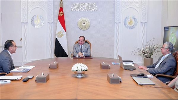 خلف الحدث