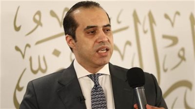 الرئيس السيسي يكلّف المستشار محمود فوزي برئاسة حملته الانتخابية 