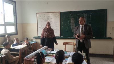 بالصور.. وكيل تعليم كفر الشيخ يتفقد المدارس ويطمئن على انتظام العملية التعليمية