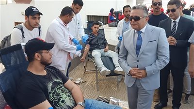 حملة للتبرع بالدم في جامعة السويس تضامنا مع الشعب الفلسطيني 