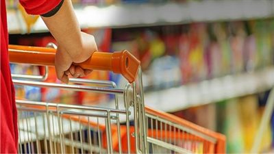 «الغرف التجارية» تدعو محال التجزئة لعدم المغالاة بالأسعار.. وغرامات للمخالفين