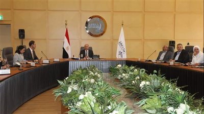 وزير النقل يبحث مع وفد البنك الدولي مستجدات مشروع خط لوجستيات التجارة بين القاهرة والإسكندرية