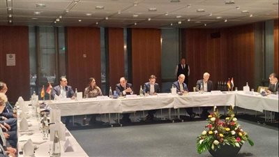 وزير التجارة والصناعة يلتقي نظيره الألماني لبحث تعزيز العلاقات بين البلدين