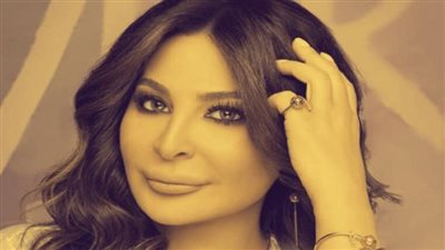أثناء تواجدها في الرياض.. إليسا تتفاجأ باحتفال بعيد ميلادها الـ54