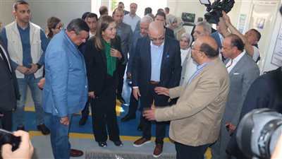 وزراء التنمية المحلية والتخطيط والإسكان ومحافظ السويس يتفقدون محطات الصرف الصحي 