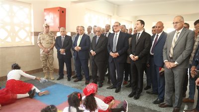 وزير التربية والتعليم ومحافظ كفر الشيخ يتفقدان عددا من المدارس ويفتتحان المدرسة الرسمية الدولية بالمحافظة