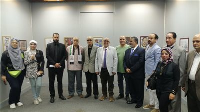 نوار يفتتح  معرض 