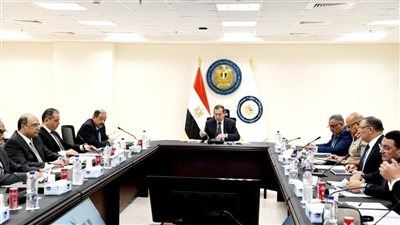 وزير البترول يتابع ملفات عمل الهيئة العامة للمنطقة الاقتصادية للمثلث الذهبى