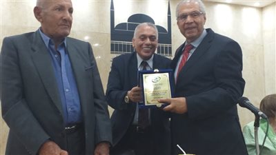 مكتبة القاهره أقامت أمس  ندوة