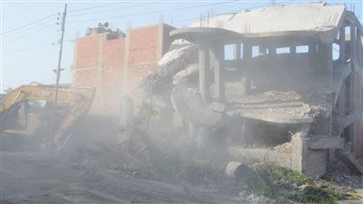  الهجان : إزالة 285 حالة على مساحة 18فدان و2 بناء مسلحات ببنها