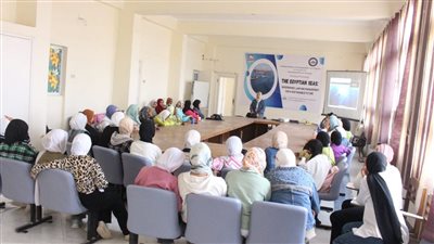 طالبات المدارس الاعدادية في زيارة لمعهد علوم البحار والمصايد 