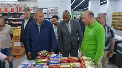محافظ القليوبية يتابع مبادرة تخفيض السلع باحياء شرق وغرب شبرا الخيمة    