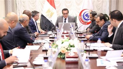 وزير الصحة يبحث مع المدير العالمي لمؤسسة التمويل الدولية للصحة والتعليم التعاون المشتركة