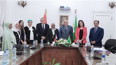 محافظ الجيزة: حافز لمسئولي تنظيم الأسرة بعد خفض معدل المواليد بنسبه 5%
