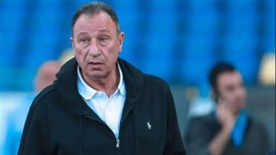 الخطيب يواجه الأزمات بأسلوب غير تقليدي لدعم لاعبي الأهلي