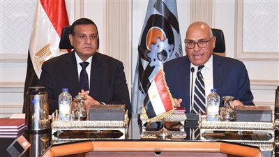 رئيس العربية للتصنيع ووزير التنمية المحلية يتابعان الموقف التنفيذي لمشروعات البنية التحتية لمنظومة المخلفات