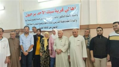 فحص ٤٠٠ مريض  في قافلة  طبية لجامعة المنوفية بقرية  سبك الأحد بأشمون 