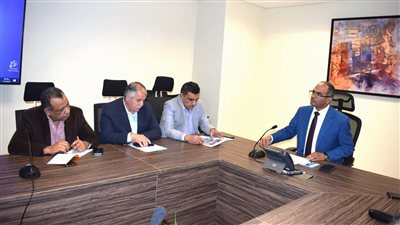 نائب وزير الإسكان لشئون البنية الأساسية يتابع موقف تنفيذ محطة تنقية مياه شرب جديدة بالعاشر من رمضان