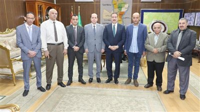  محافظ المنوفية يسلم عددا من المشروعات الصغيرة للشباب والمرأة المعيلة