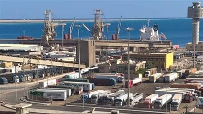 تداول 8 الاف طن بضائع عامة ومتنوعة بموانئ البحر الاحمر 